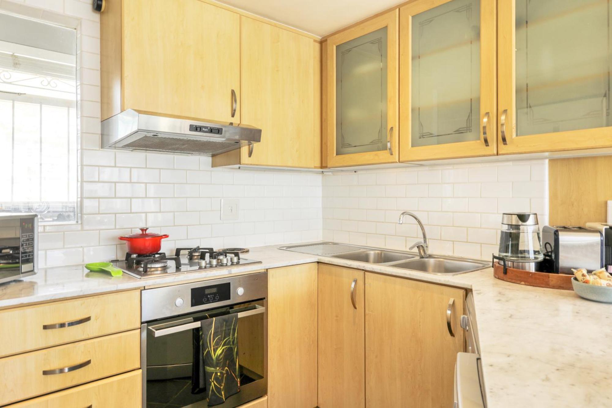 Backup-Powered Bantry Bay View 2 Bed Apartment 开普敦 外观 照片