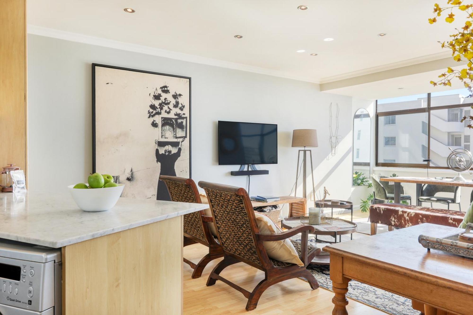 Backup-Powered Bantry Bay View 2 Bed Apartment 开普敦 外观 照片