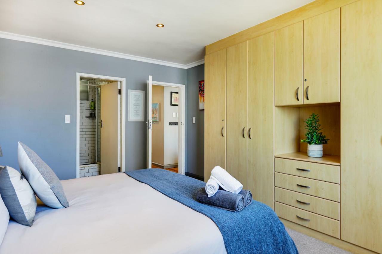 Backup-Powered Bantry Bay View 2 Bed Apartment 开普敦 外观 照片