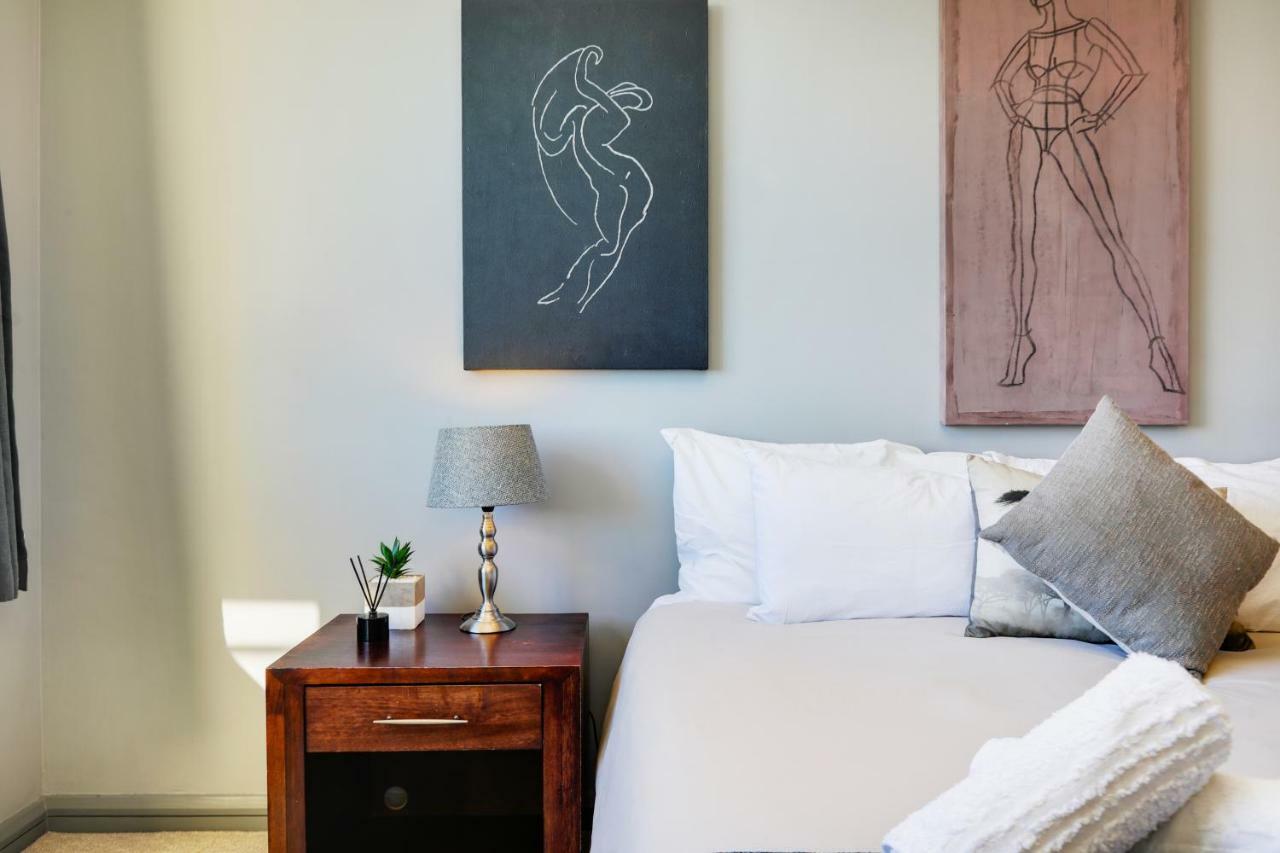 Backup-Powered Bantry Bay View 2 Bed Apartment 开普敦 外观 照片