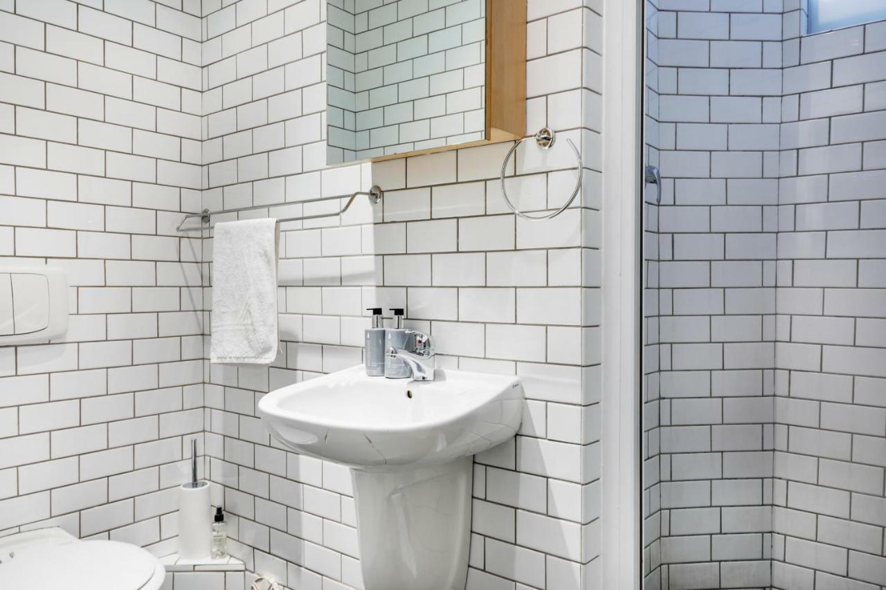 Backup-Powered Bantry Bay View 2 Bed Apartment 开普敦 外观 照片